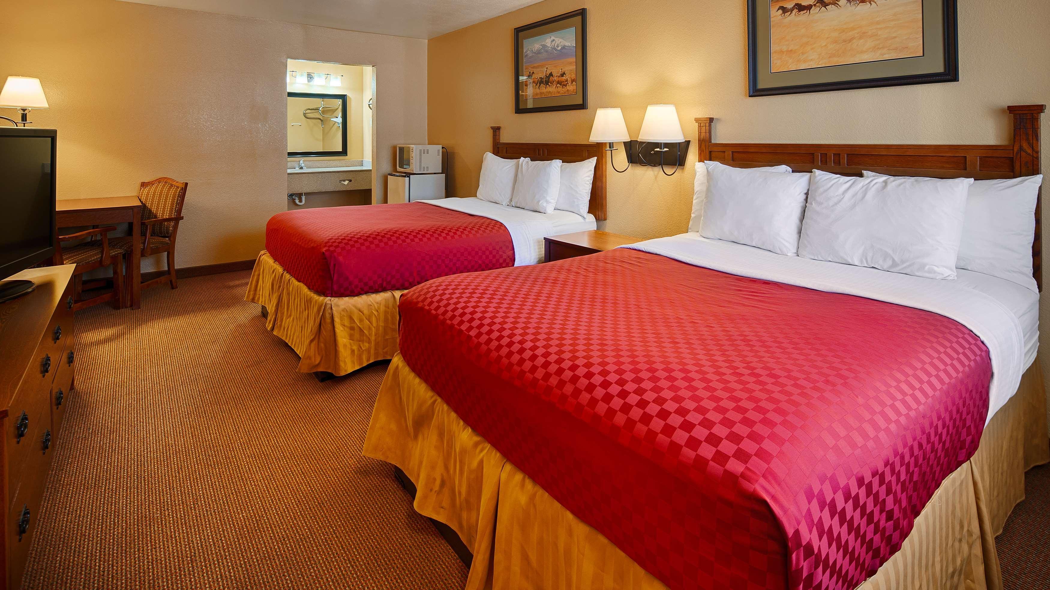 Best Western Executive Inn Hallettsville Екстериор снимка