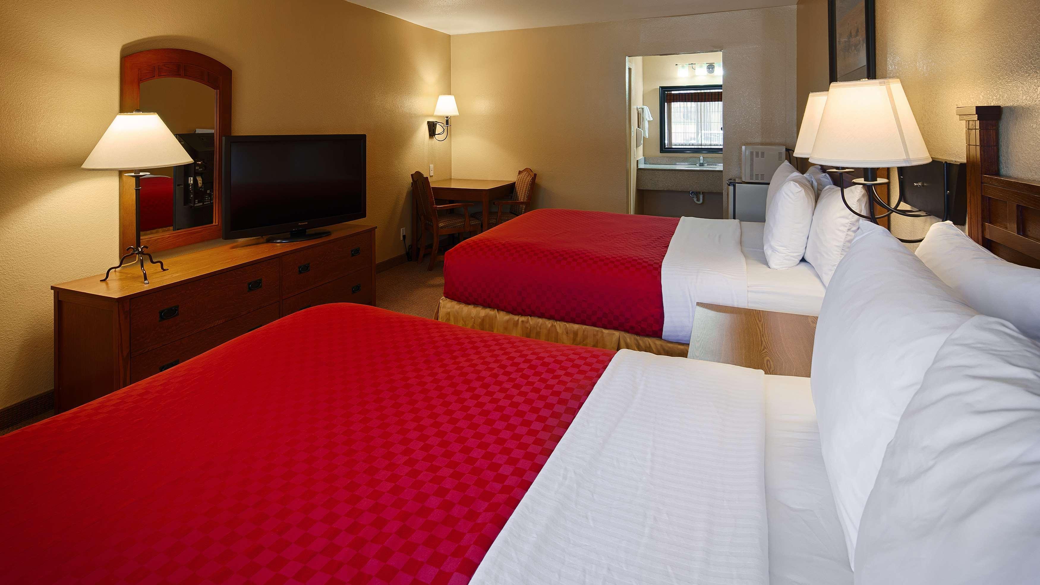 Best Western Executive Inn Hallettsville Екстериор снимка
