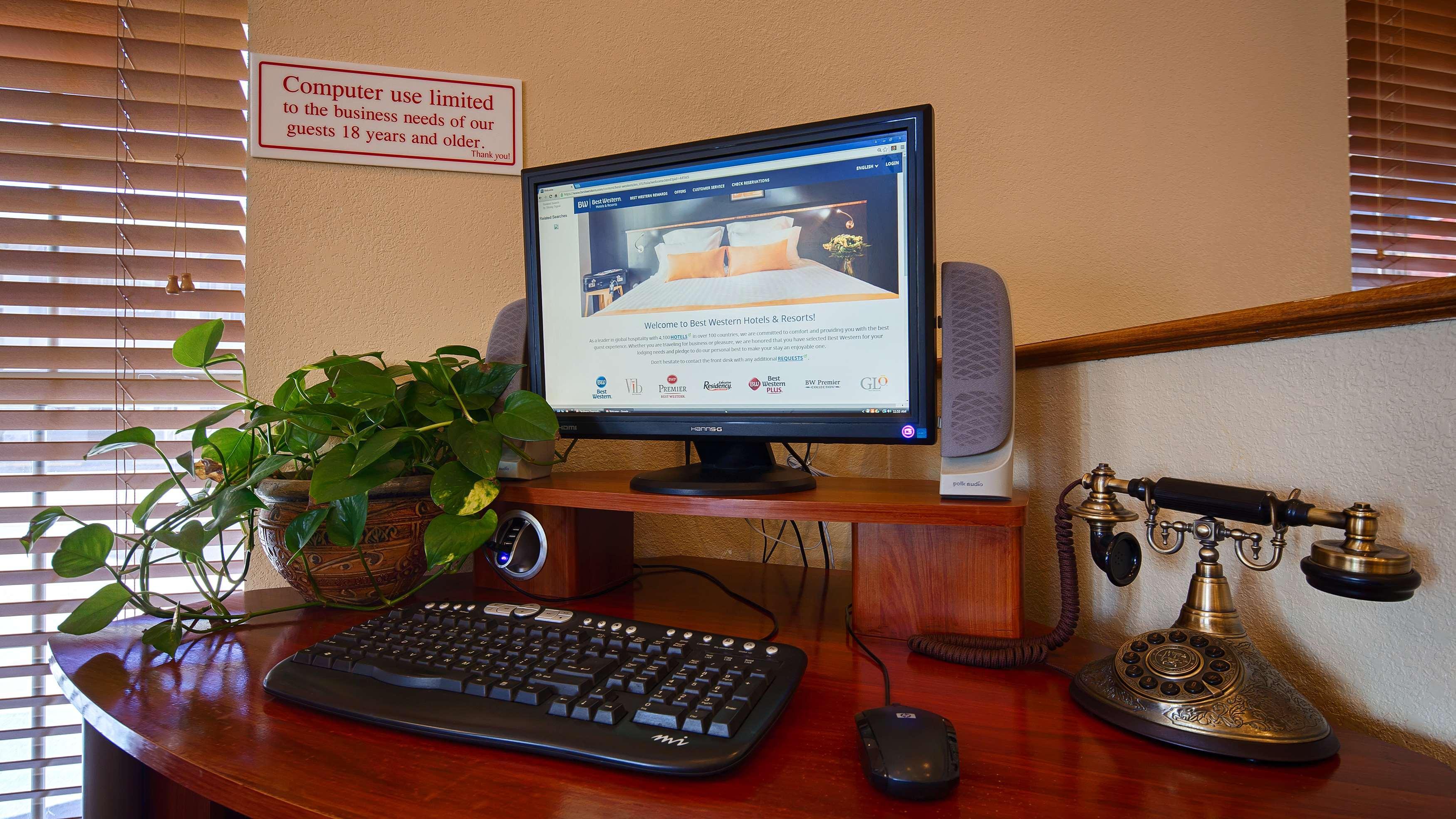 Best Western Executive Inn Hallettsville Екстериор снимка