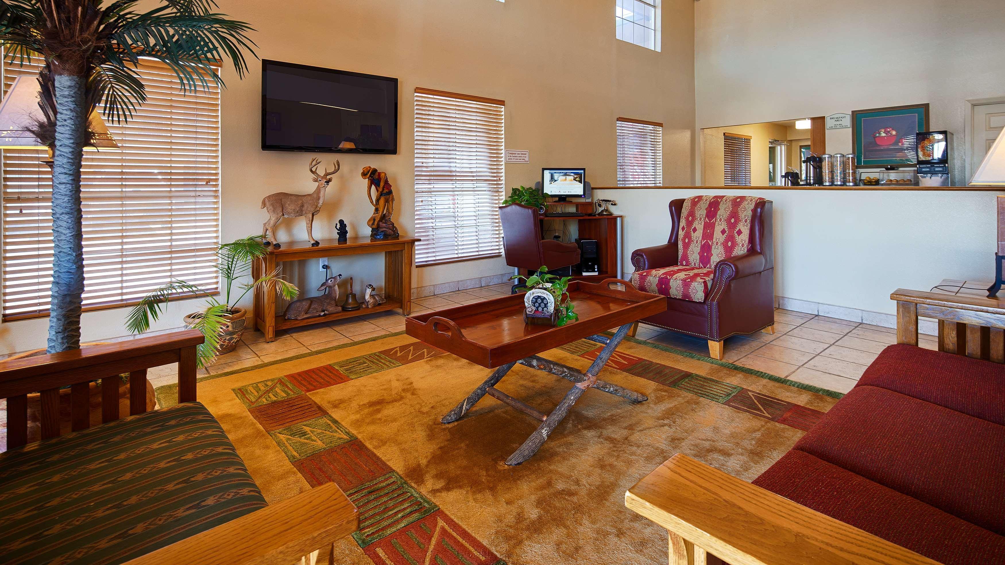 Best Western Executive Inn Hallettsville Екстериор снимка