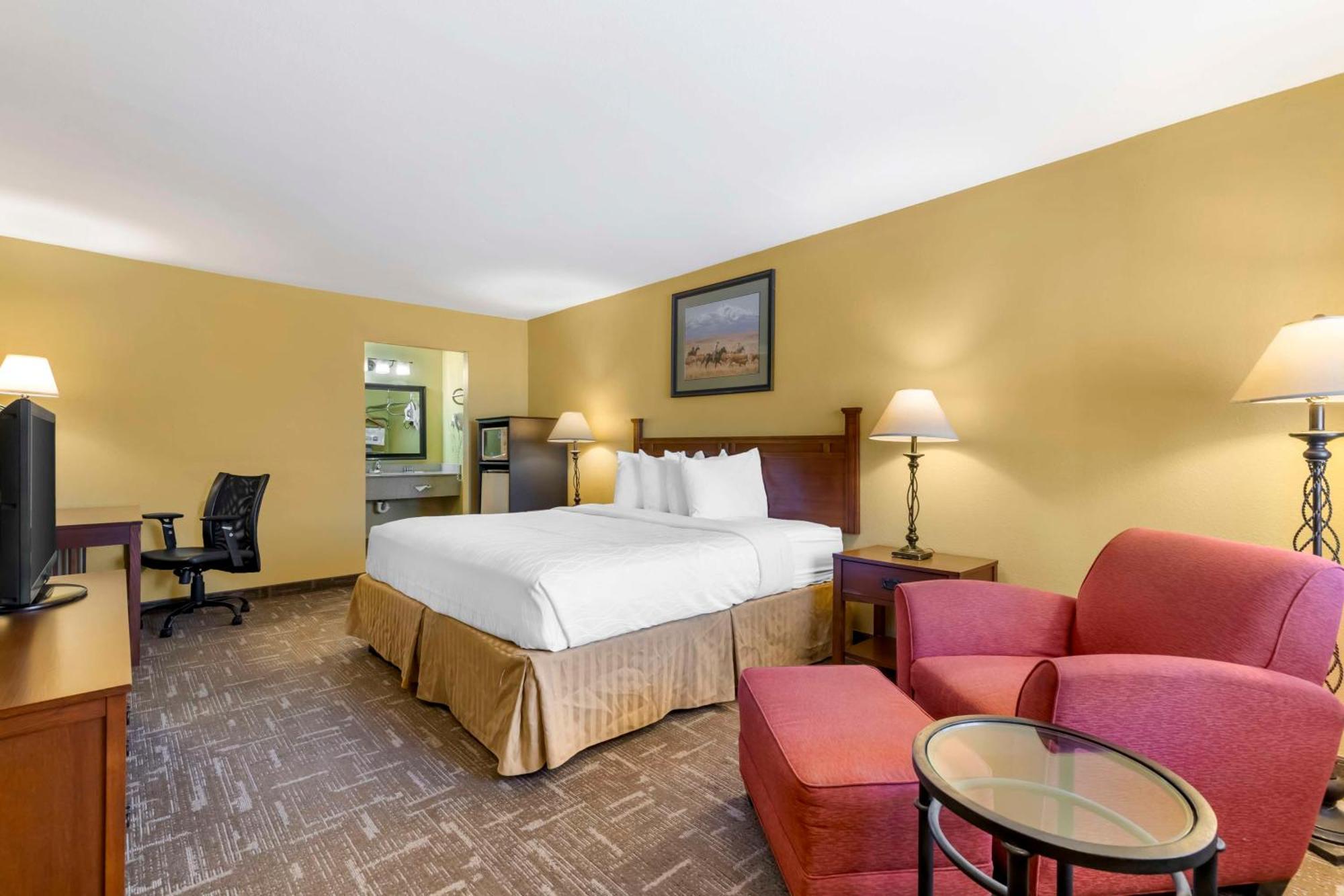 Best Western Executive Inn Hallettsville Екстериор снимка