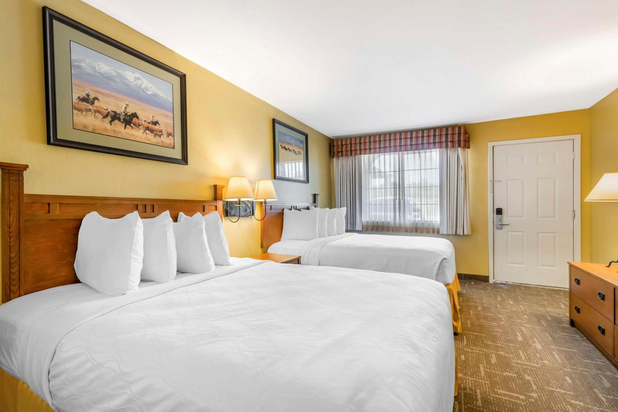 Best Western Executive Inn Hallettsville Екстериор снимка