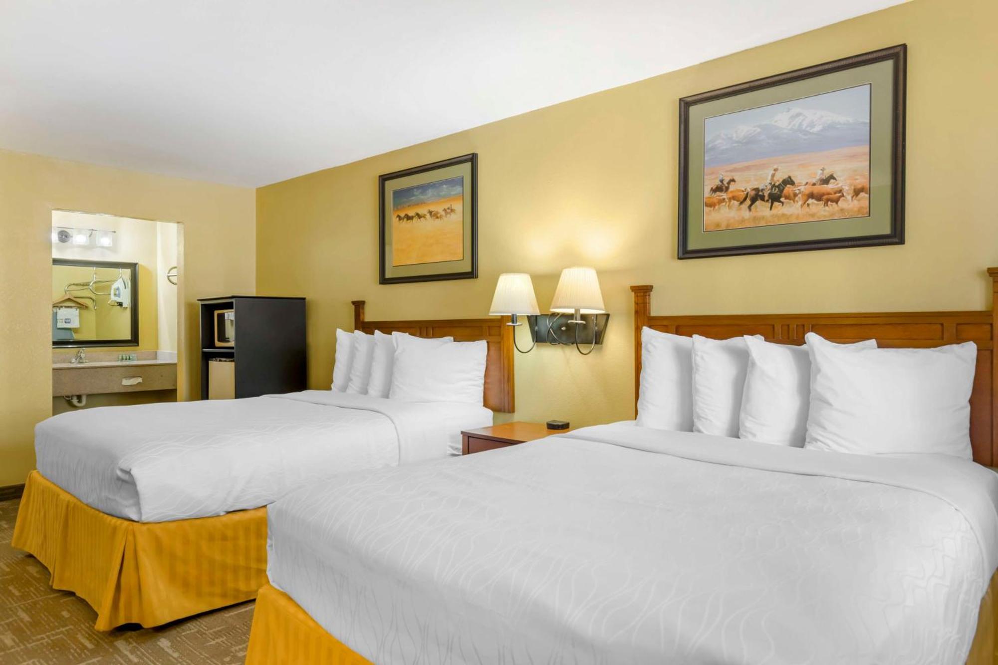 Best Western Executive Inn Hallettsville Екстериор снимка